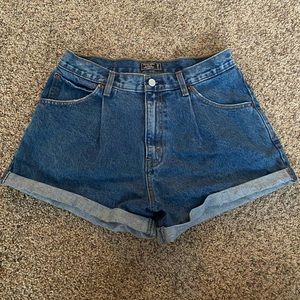Abercrombie Annie high rise shorts